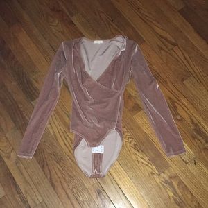 💗Madewell Pink Velvet Bodysuit💗